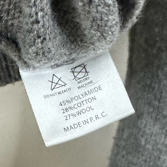 BRANDY MELVILLE Cassia Turtleneck Cowl Sweater Gray Size OS Small Wool Blend - Picture 8 of 9